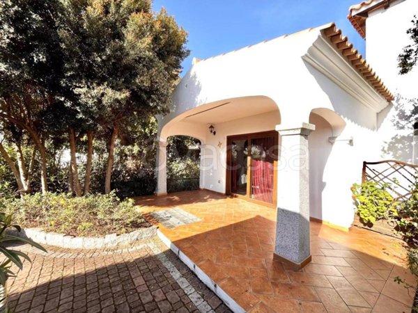 casa indipendente in vendita a Budoni