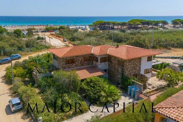 casa indipendente in vendita a Budoni