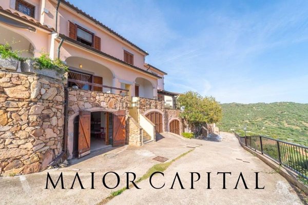 quadrivano in vendita a Budoni in zona Ottiolu