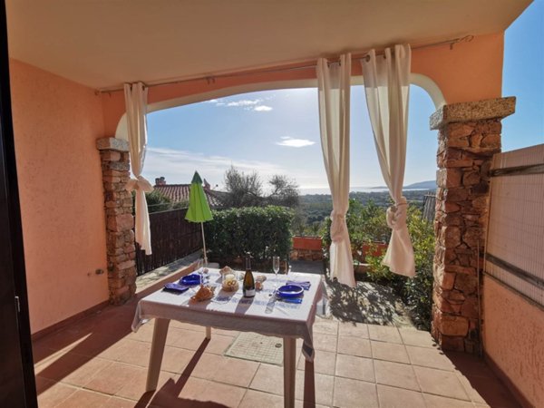 appartamento in vendita a Budoni in zona Agrustos