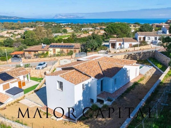 casa indipendente in vendita a Budoni in zona Baia Sant 'Anna