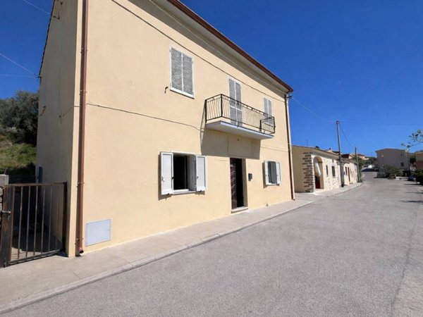 appartamento in vendita a Budoni in zona San Gavino