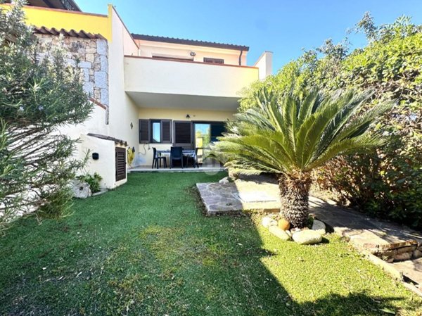 appartamento in vendita a Budoni in zona S'iscala