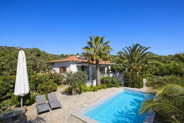 casa indipendente in vendita a Budoni