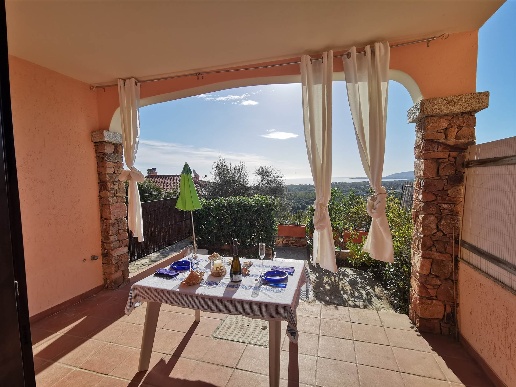 appartamento in vendita a Budoni in zona Agrustos