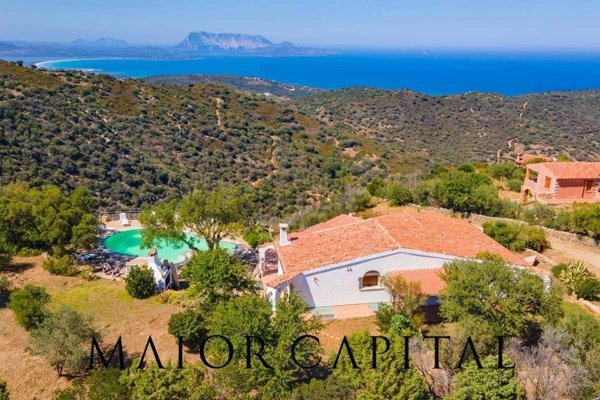 casa indipendente in vendita a Budoni