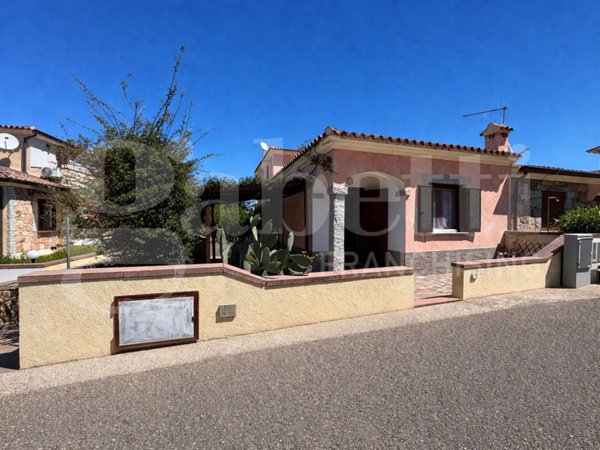 casa indipendente in vendita a Budoni in zona Tanaunella