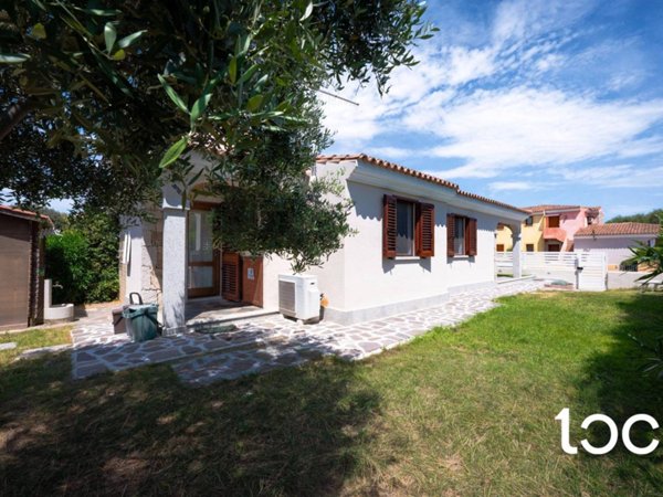 appartamento in vendita a Budoni in zona Tanaunella