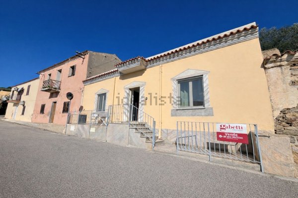 casa indipendente in vendita a Budoni in zona Budoni centro