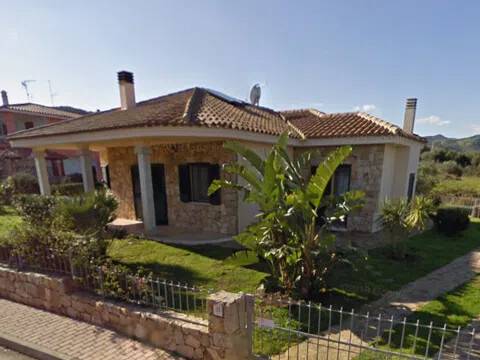 casa indipendente in vendita a Budoni in zona Limpiddu