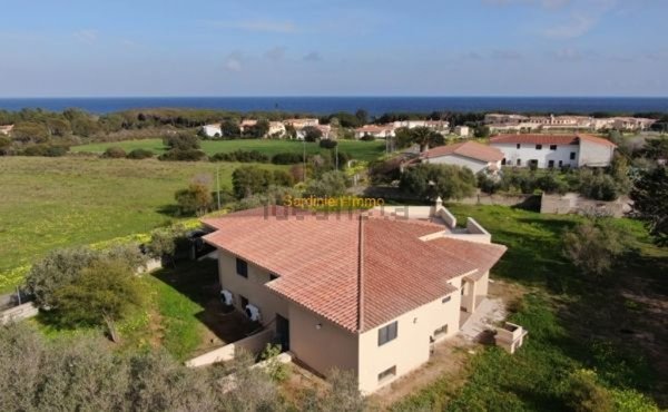 casa indipendente in vendita a Budoni