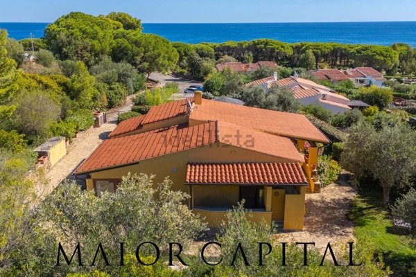 casa indipendente in vendita a Budoni in zona Baia Sant 'Anna
