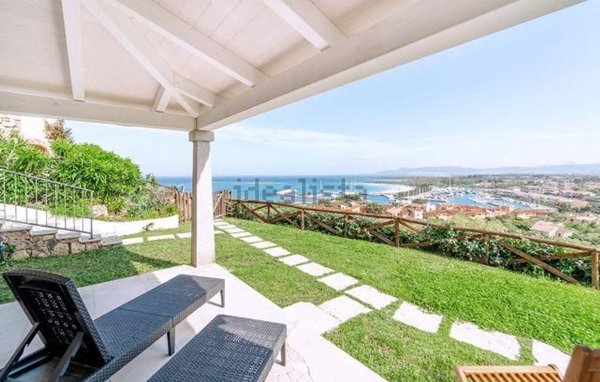 casa indipendente in vendita a Budoni in zona Ottiolu