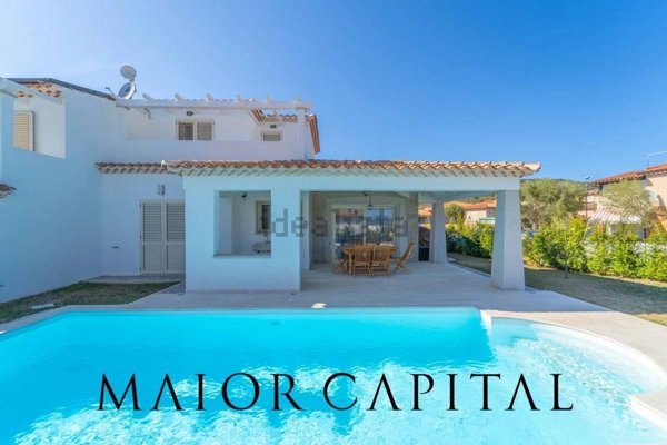 casa indipendente in vendita a Budoni in zona Limpiddu
