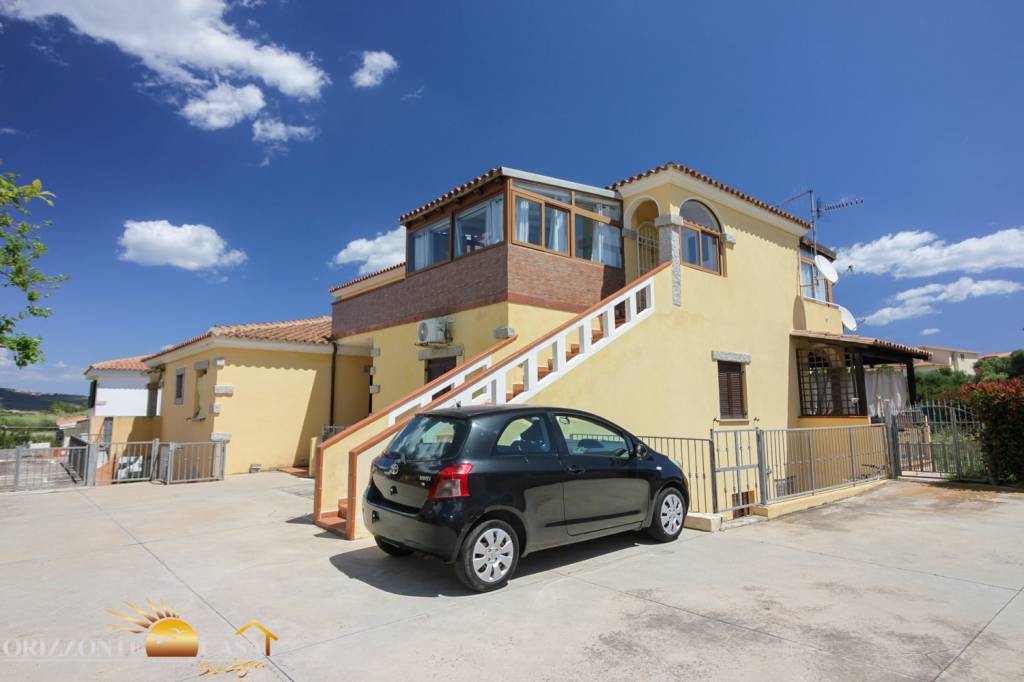 appartamento in vendita a Budoni in zona Limpiddu