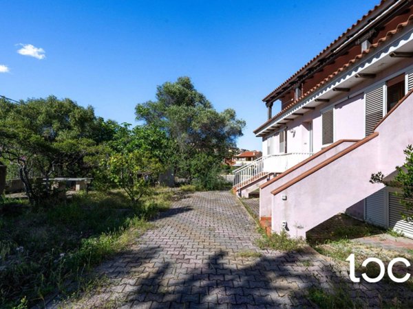 casa indipendente in vendita a Budoni in zona Ottiolu