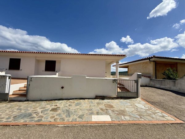appartamento in vendita a Budoni in zona Baia Sant 'Anna