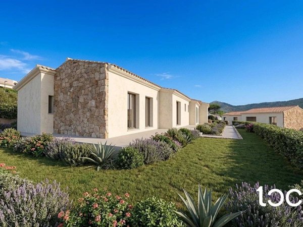 casa indipendente in vendita a Budoni