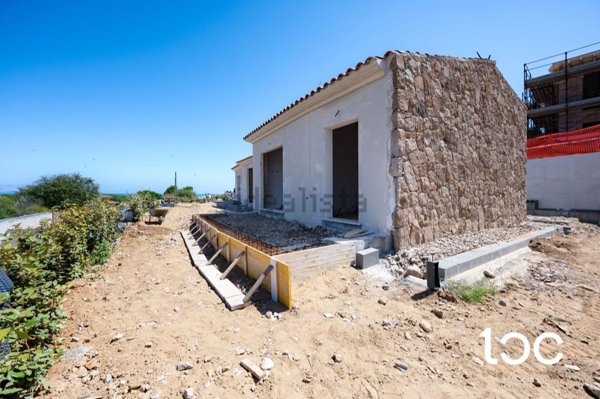 appartamento in vendita a Budoni in zona Baia Sant 'Anna