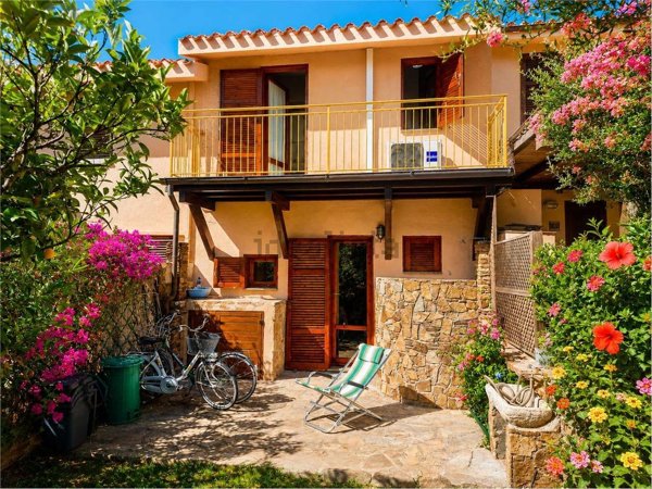 casa indipendente in vendita a Budoni in zona Ottiolu