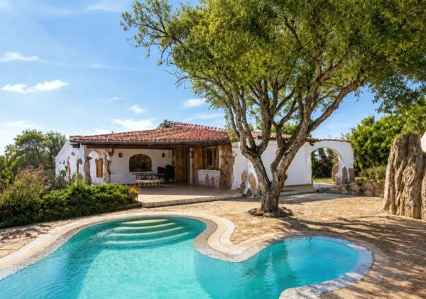 casa indipendente in vendita a Budoni