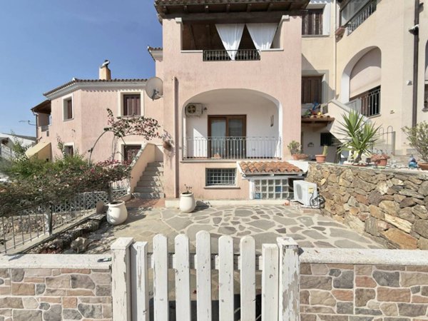 appartamento in vendita a Budoni in zona Malamorì