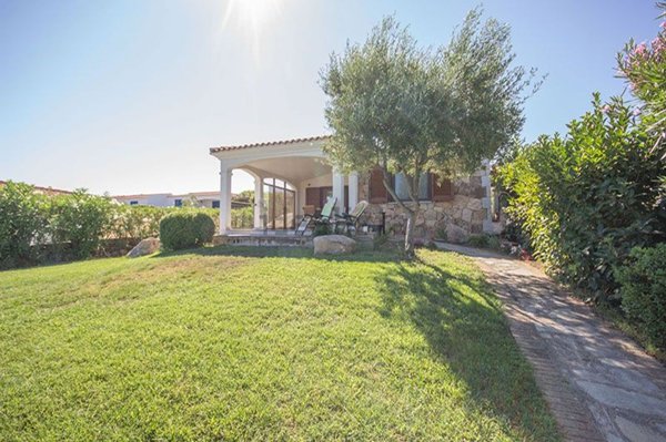 casa indipendente in vendita a Budoni
