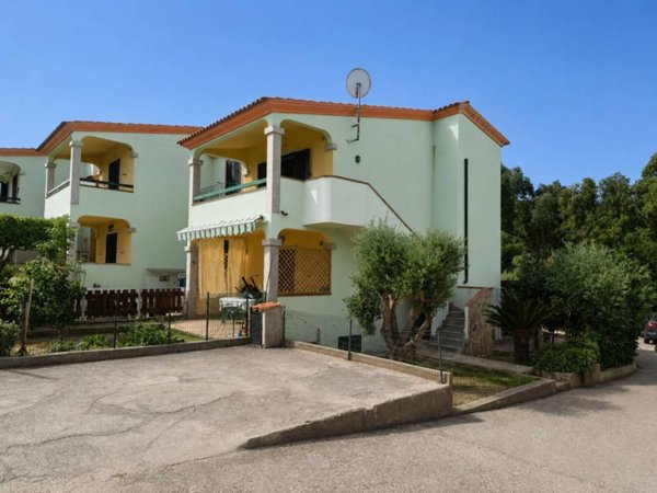 appartamento in vendita a Budoni in zona Tanaunella