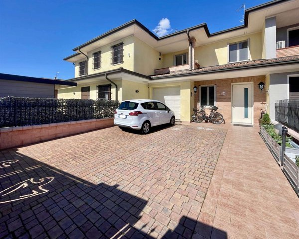 casa indipendente in vendita a Budoni in zona San Silvestro