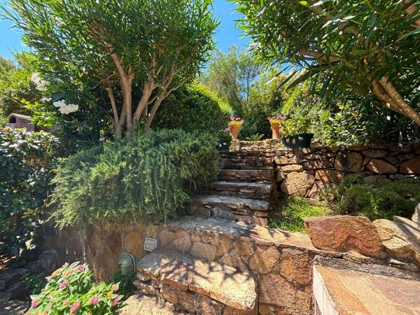 casa indipendente in vendita a Budoni in zona Ottiolu