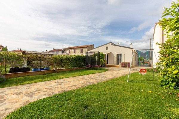 casa indipendente in vendita a Budoni in zona San Lorenzo