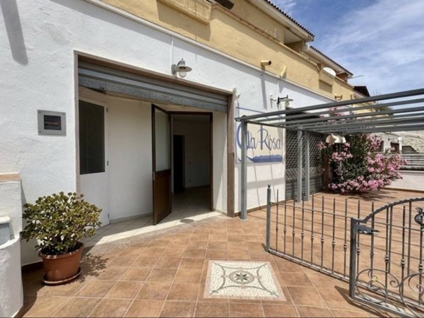casa indipendente in vendita a Budoni in zona Agrustos