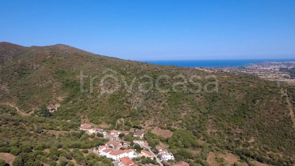 appartamento in vendita a Budoni in zona Berruiles