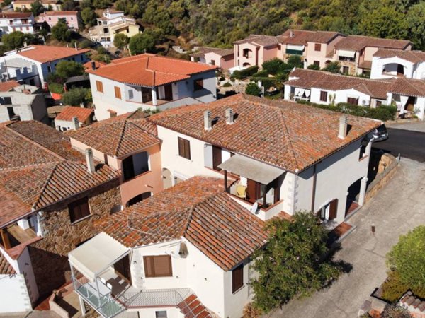 casa indipendente in vendita a Budoni in zona Agrustos