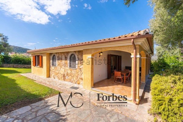 casa indipendente in vendita a Budoni in zona Tanaunella