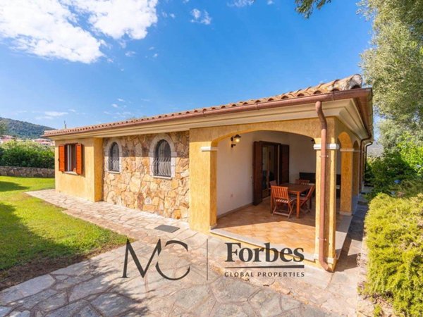 casa indipendente in vendita a Budoni in zona Tanaunella