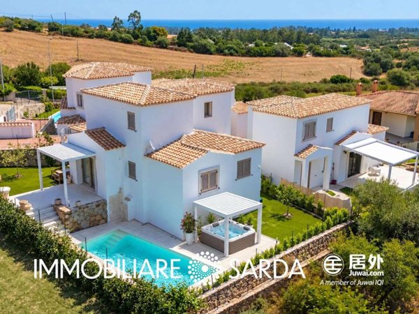 casa indipendente in vendita a Budoni in zona Malamorì