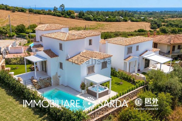 casa indipendente in vendita a Budoni in zona Malamorì