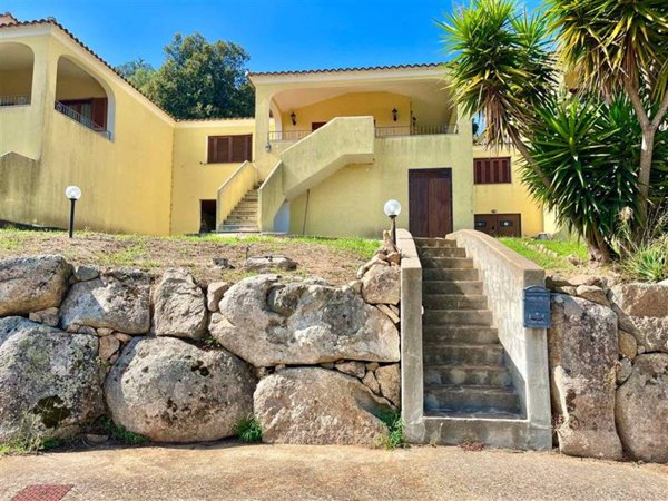 casa indipendente in vendita a San Teodoro(SS)