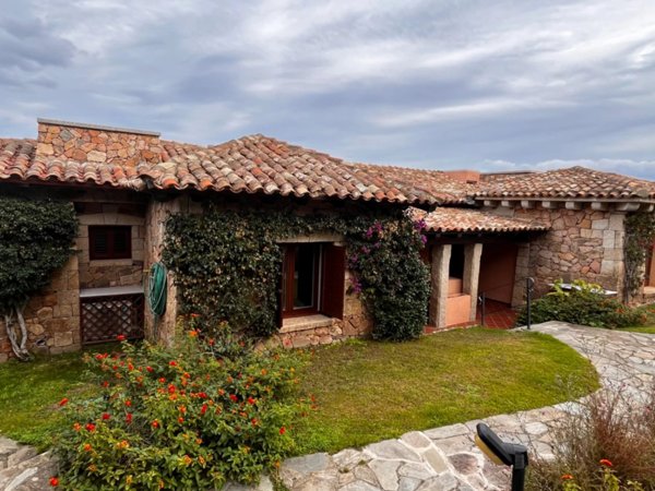 casa indipendente in vendita a San Teodoro(SS)