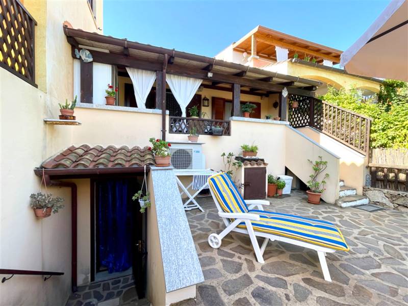 casa indipendente in vendita a San Teodoro(SS) in zona Lu Fraili