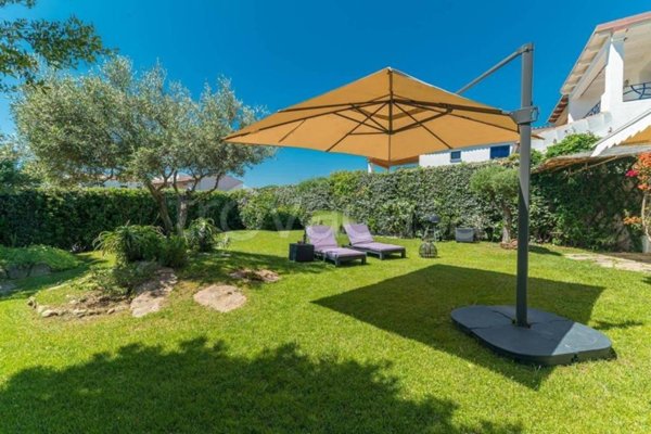 casa indipendente in vendita a San Teodoro(SS) in zona Lu Fraili