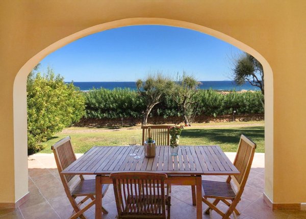 casa indipendente in vendita a San Teodoro(SS) in zona Costa Caddu