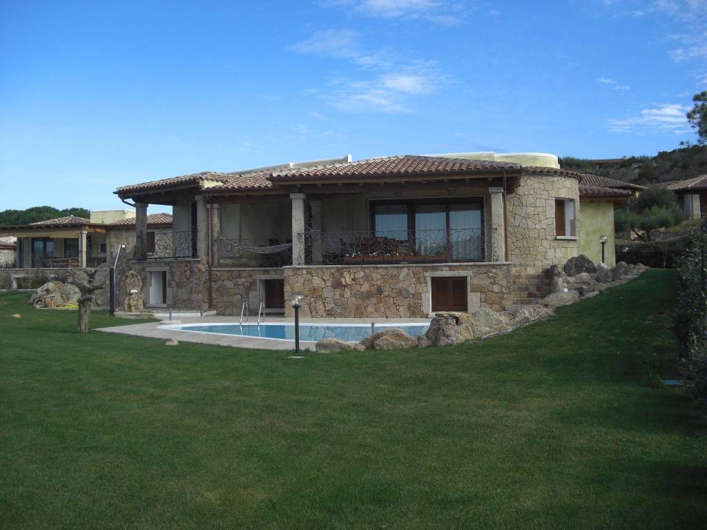 casa indipendente in vendita a San Teodoro(SS) in zona Capo Coda Cavallo