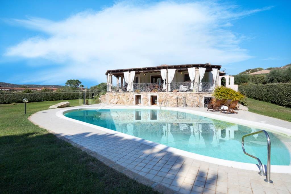 casa indipendente in vendita a San Teodoro(SS)