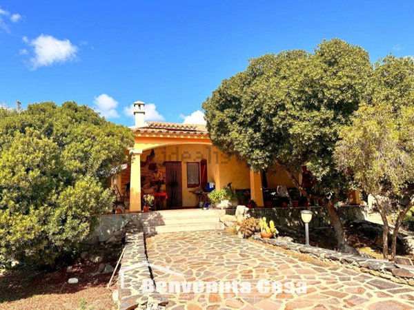 casa indipendente in vendita a San Teodoro(SS) in zona Nuragheddu