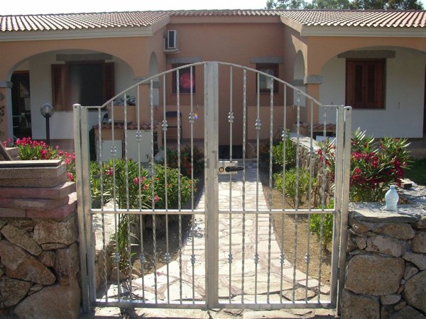 casa indipendente in vendita a San Teodoro(SS)