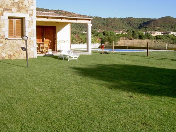 casa indipendente in vendita a San Teodoro(SS) in zona Lu Fraili