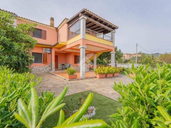 casa indipendente in vendita a San Teodoro(SS) in zona Suaredda / La Traversa