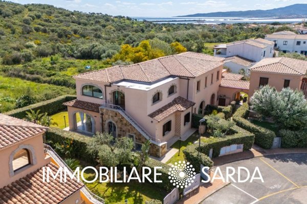 casa indipendente in vendita a San Teodoro(SS) in zona Lu Fraili